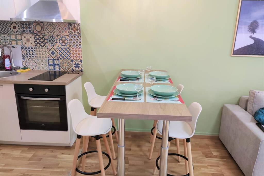 마르세유 Joli T2 Proche Vieux-Port, Terrasses Du Port Et Metro Joliette 아파트 외부 사진