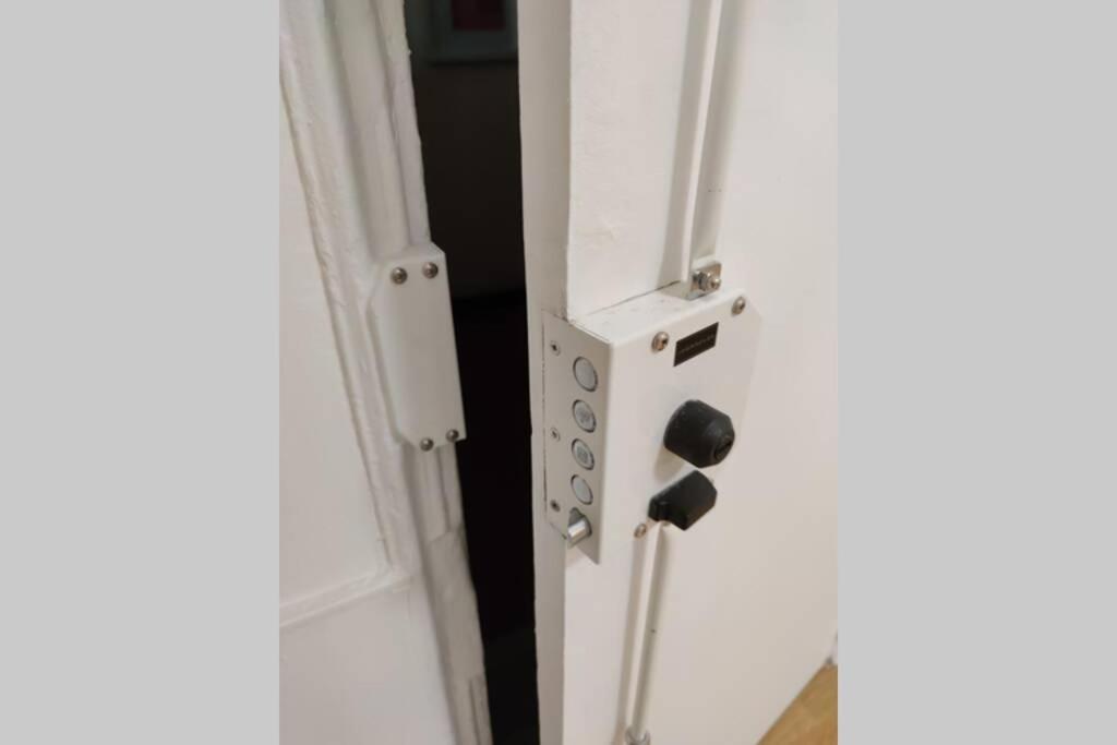 마르세유 Joli T2 Proche Vieux-Port, Terrasses Du Port Et Metro Joliette 아파트 외부 사진